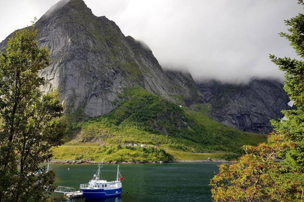 Cozy House By The Fjord In The Heart Of Lofoten 레이네 외부 사진